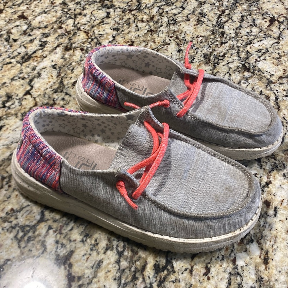 Hey Dude Girls Youth size 1 Wendy Funk Grey